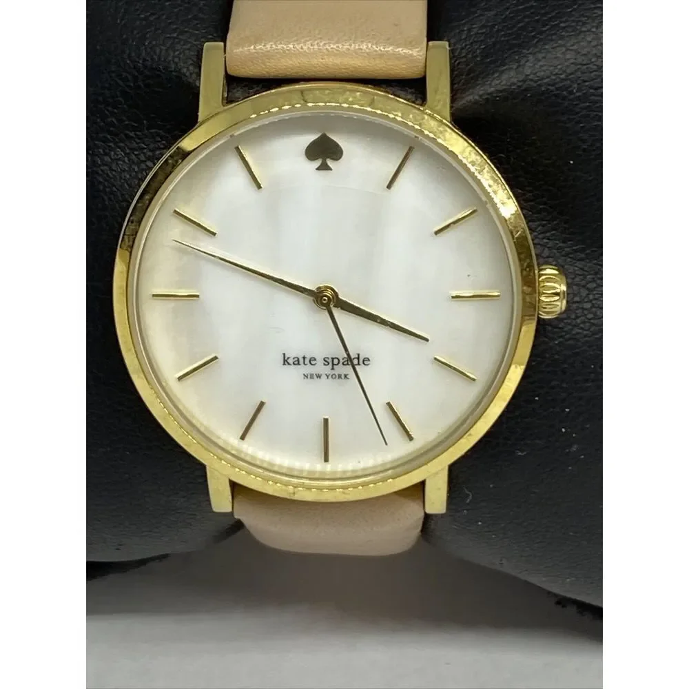 Kate Spade New York 0073 Women Beige Leather White Analog Dial Wrist Watch XX557
